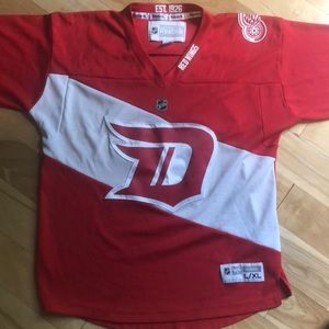 Red wings vintage jersey